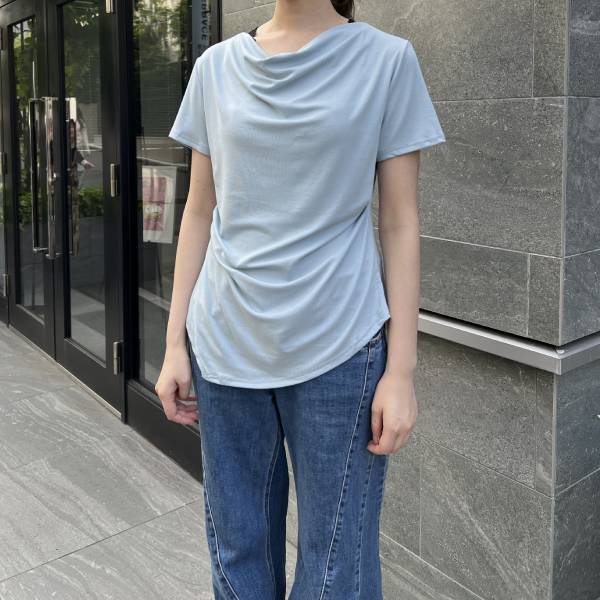身体のラインを美しく見せるシルエット