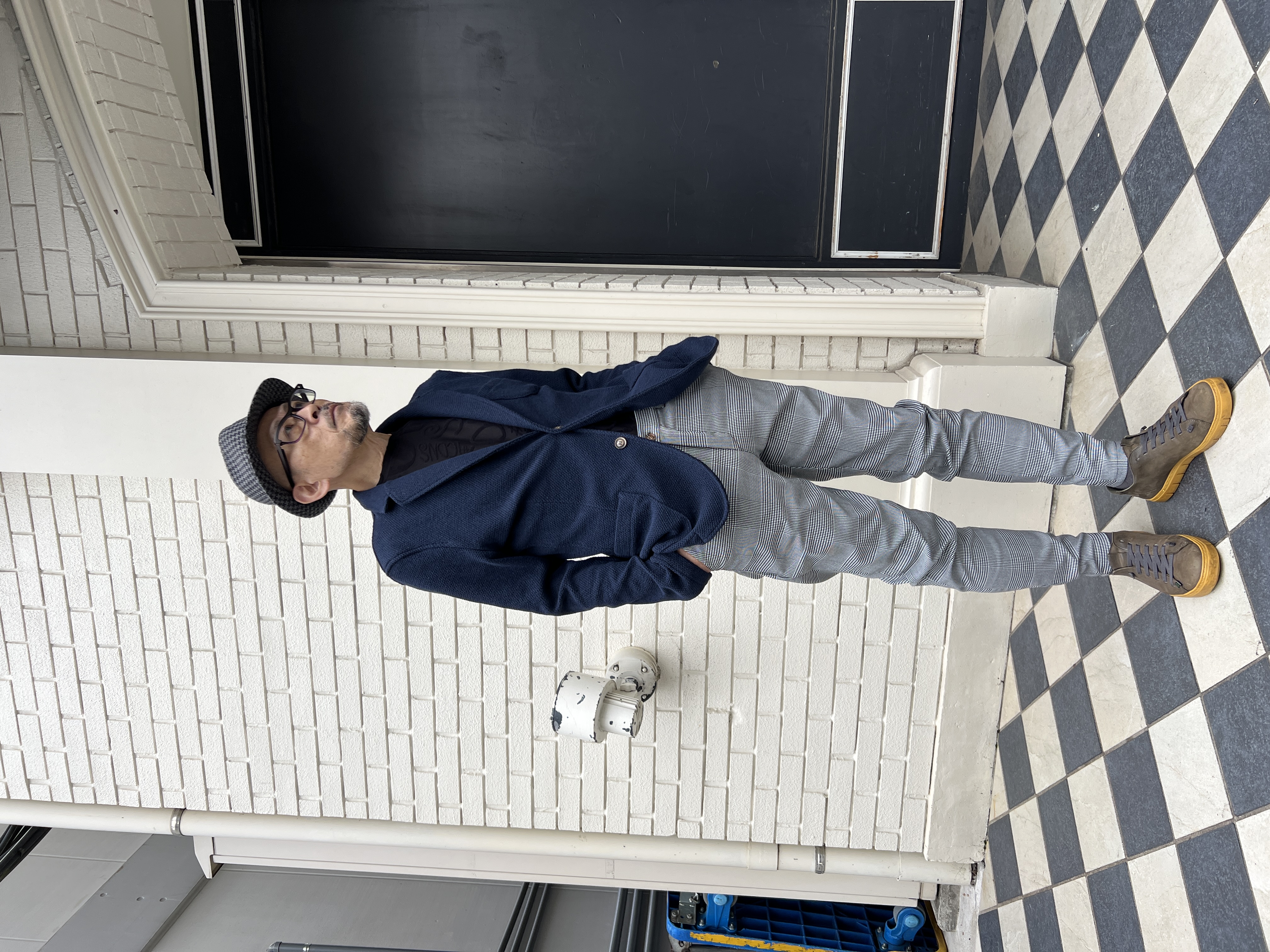 カジュアルスタイルでもこなれ感を